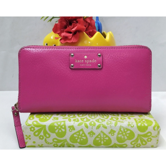Kate Spade Magenta Pink Leather Zip Around Credit Card Long Wallet - Picture 1 of 16